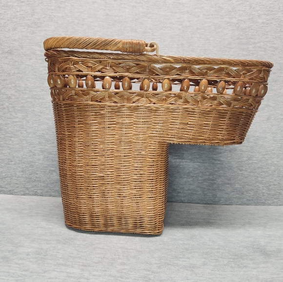 Vintage Wicker Step Stair Basket Handle Storage Beaded Country Farmhouse cottage - Picture 1 of 10